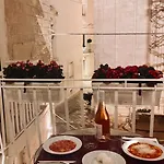 Iris *